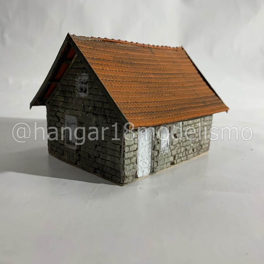 CASA DE TIJOLO ESCALA HO (0090) ANJOLY