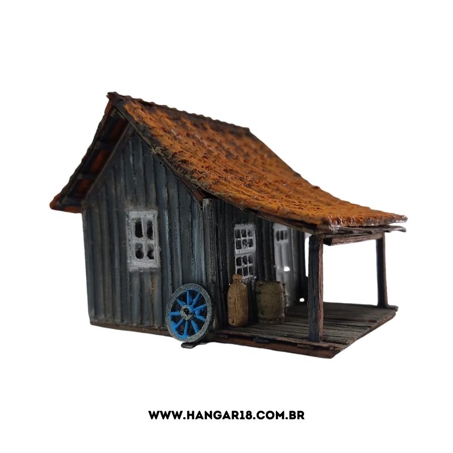 CASA MADEIRA C/ VARANDA (0358) ESCALA HO ANJOLY