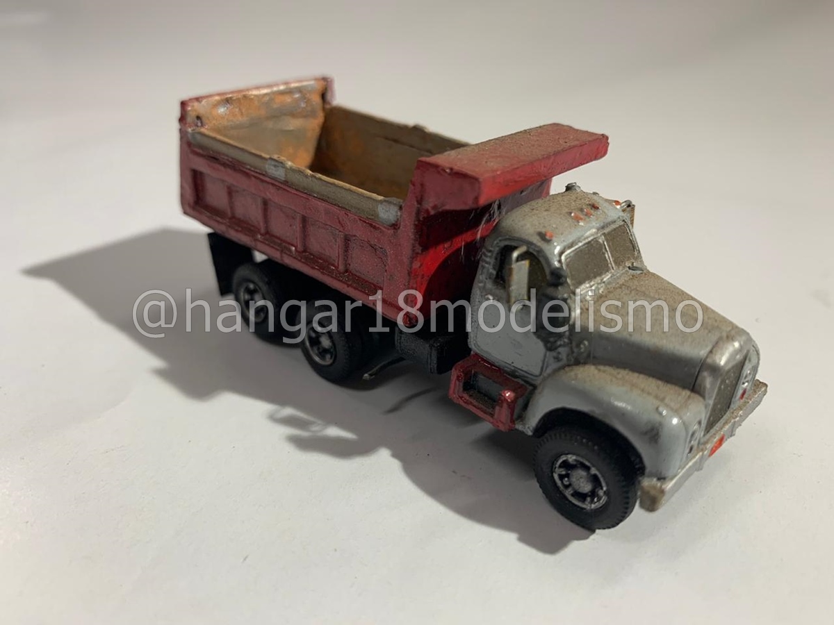 CAMINHAO MACK BASCULANTE ESCALA HO (0042) ANJOLY